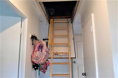 Photo of property in 1/37 Lysander Crescent, Beach Haven, Auckland, 0626