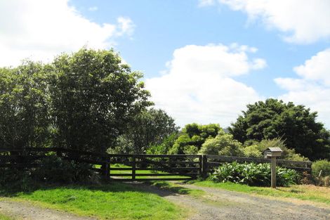 Photo of property in 6a Te Aute Ridge Road, Waitakere, Henderson, 0781