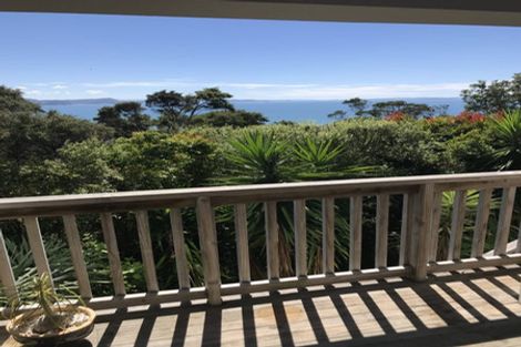 Photo of property in 26a Vipond Road, Stanmore Bay, Whangaparaoa, 0932