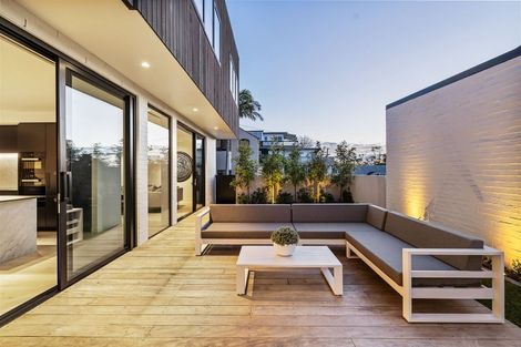 Photo of property in 19 Hart Road, Hauraki, Auckland, 0622