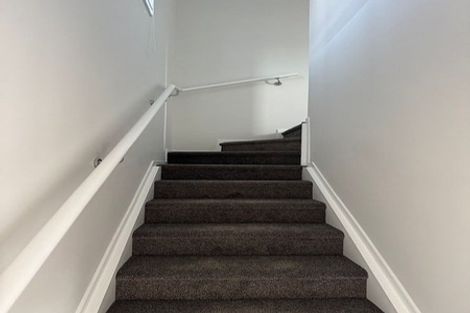 Photo of property in 4 Hughdene Place, Henderson, Auckland, 0610