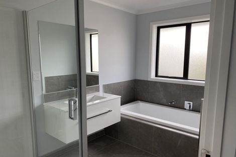 Photo of property in 99a Tuhikaramea Road, Dinsdale, Hamilton, 3204