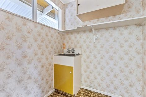 Photo of property in 17 Carlton Terrace, Westown, New Plymouth, 4310