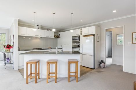 Photo of property in 14 Beachwood Drive, Hatfields Beach, Orewa, 0931