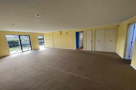 Photo of property in 10 Markham Place, Bucklands Beach, Auckland, 2012