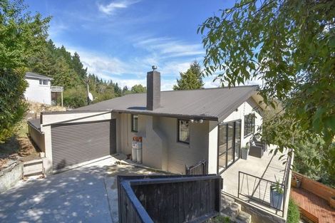 Photo of property in 2 Church Hill Road, Green Island, Dunedin, 9018