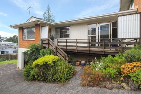 Photo of property in 2/78 Bentley Avenue, Glenfield, Auckland, 0629