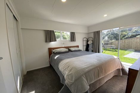 Photo of property in 3d Peckham Grove, Tawa, Wellington, 5028