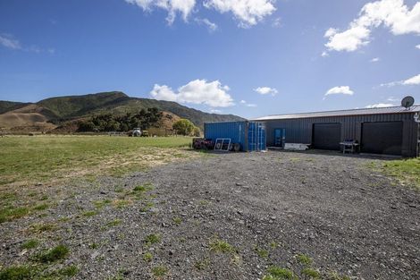 Photo of property in Turvey Farm, 904b Coast Road, Wainuiomata Coast, Wainuiomata, 5373