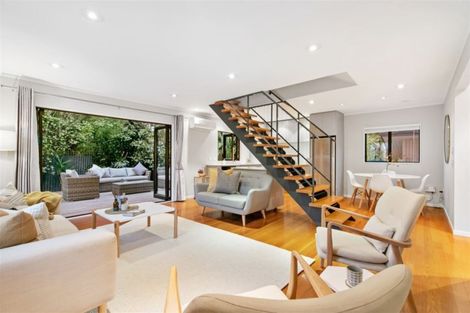 Photo of property in 193a Queen Street, Northcote Point, Auckland, 0627