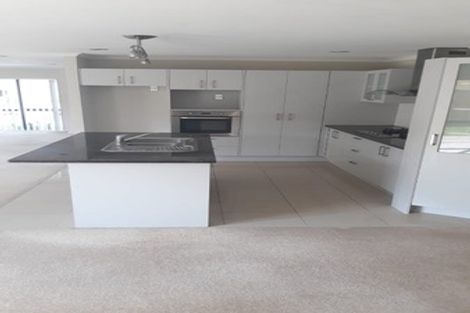 Photo of property in 80 South Kensington Way, Henderson, Auckland, 0612