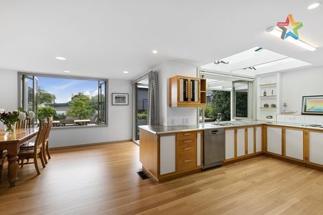 Photo of property in 437 Muritai Road, Eastbourne, Lower Hutt, 5013