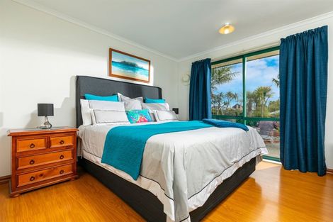 Photo of property in 48 View Ridge Drive, Ranui, Auckland, 0612