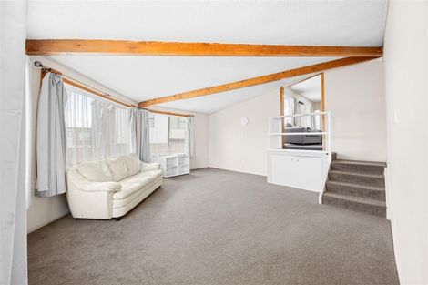 Photo of property in 17 Hazards Road, Weymouth, Auckland, 2103