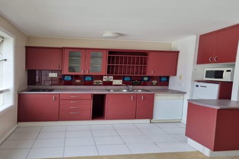 Photo of property in Churchill Flats, 213 The Terrace, Wellington Central, Wellington, 6011