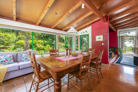 Photo of property in 149 Cornwallis Road, Cornwallis, Auckland, 0604