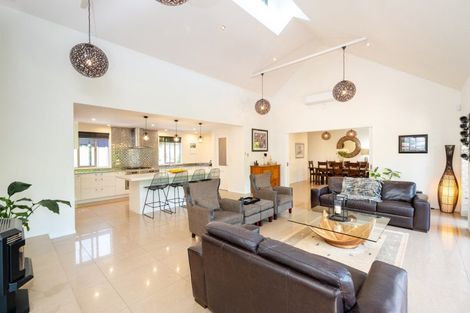 Photo of property in 38 Tauroa Valley Road, Havelock North, 4130