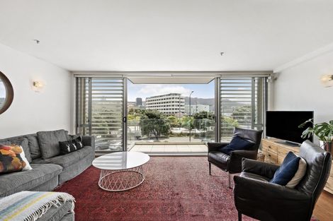 Photo of property in Aqua, 11/74 Oriental Parade, Oriental Bay, Wellington, 6011
