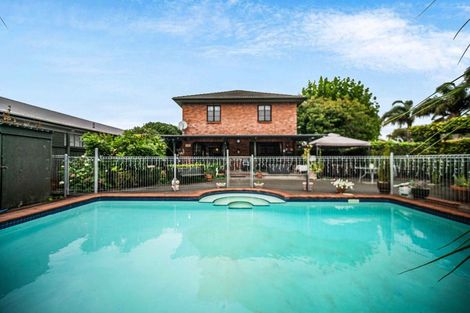 Photo of property in 16 Len Garlick Place, Pahurehure, Papakura, 2113