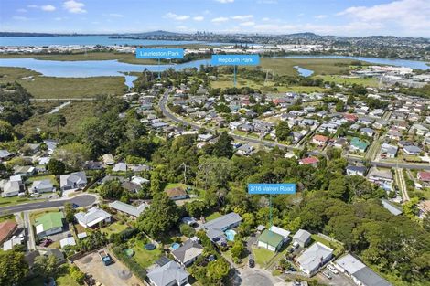 Photo of property in 2/16 Valron Road, Te Atatu South, Auckland, 0602