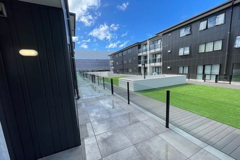 Photo of property in 19/11 Carlos Drive, Flat Bush, Auckland, 2016