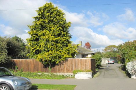 Photo of property in 2/5 Wentworth Street, Ilam, Christchurch, 8041
