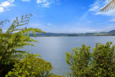 Photo of property in 135 Koutu Road, Kawaha Point, Rotorua, 3010