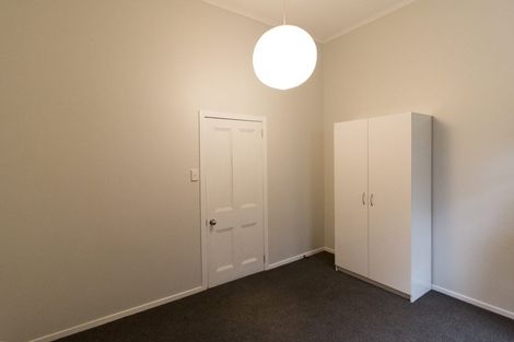 Photo of property in 39 Todman Street, Brooklyn, Wellington, 6021