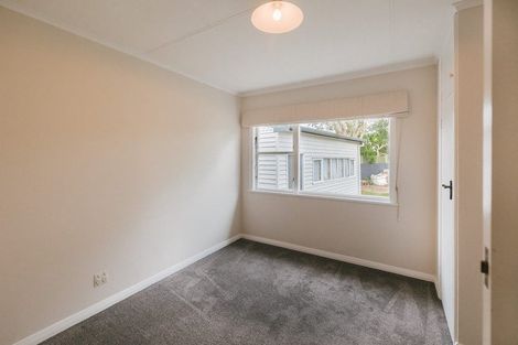 Photo of property in 12 Lifford Place, Awapuni, Palmerston North, 4412