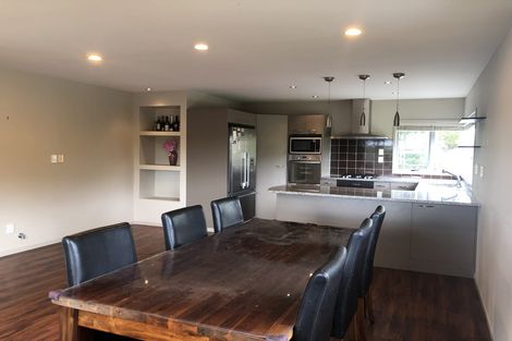 Photo of property in 18a Grenada Avenue, Forrest Hill, Auckland, 0620