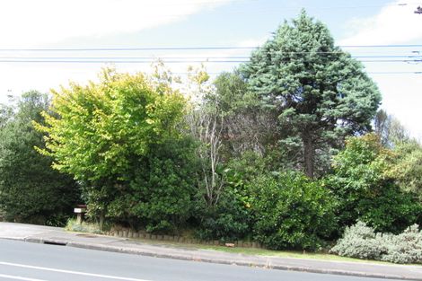 Photo of property in 2/831 Beach Road, Browns Bay, Auckland, 0630