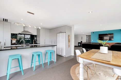 Photo of property in 11 Coutts Street, Papamoa Beach, Papamoa, 3118