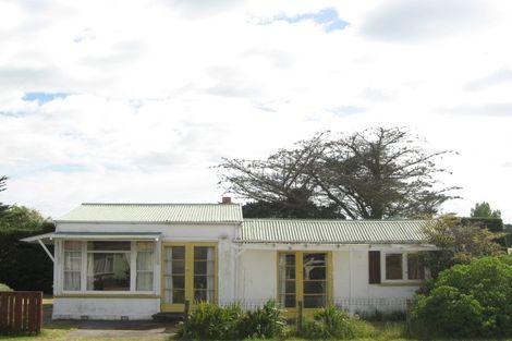 Photo of property in 16 Cross Street, Waikuku Beach, 7473