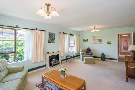 Photo of property in 16 Richmond Avenue, Waikanae, 5036