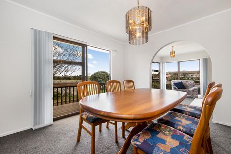 Photo of property in 21 St Annes Crescent, Wattle Downs, Auckland, 2103