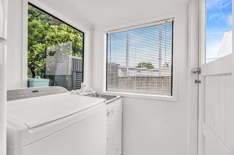 Photo of property in 1 Manaia Road, Tairua, 3508