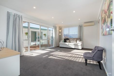 Photo of property in 18 Redwood Street, Elderslea, Upper Hutt, 5018