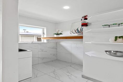 Photo of property in 1/222 Beach Haven Road, Beach Haven, Auckland, 0626