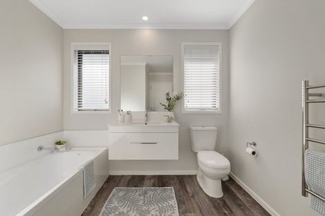 Photo of property in 5 Plate Lane, Papamoa, 3118