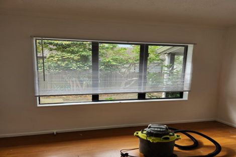 Photo of property in 2/44 Darren Crescent, Half Moon Bay, Auckland, 2012