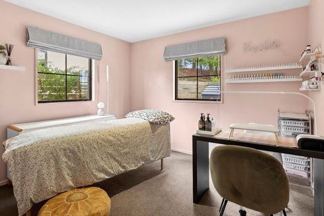 Photo of property in 13 Trevathan Lane, Wanaka, 9305