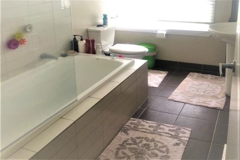 Photo of property in 1 Huia Road, Titirangi, Auckland, 0604