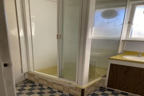 Photo of property in 36 Fairdene Avenue, Henderson, Auckland, 0610