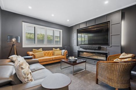 Photo of property in 8 Torea Lane, One Tree Point, 0118