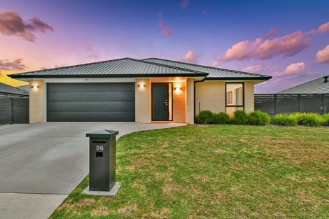 Photo of property in 96 Hitchen Road, Pokeno, 2402