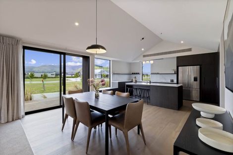 Photo of property in 6 Carrick Lane, Lake Hayes, Queenstown, 9304