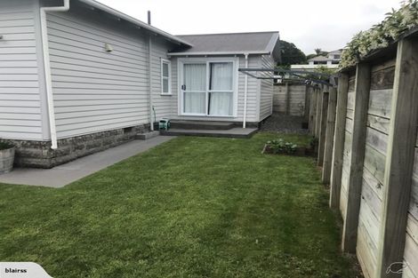Photo of property in 76 Paynters Avenue, Strandon, New Plymouth, 4312