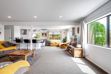 Photo of property in 103 Grimseys Road, Redwood, Christchurch, 8051
