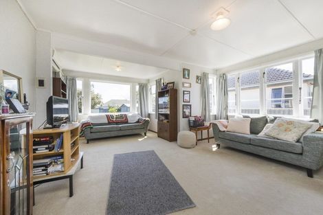 Photo of property in 28 Humber Street, Roslyn, Palmerston North, 4414