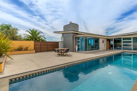 Photo of property in 40 Cliff Road, Tasman, Upper Moutere, 7173